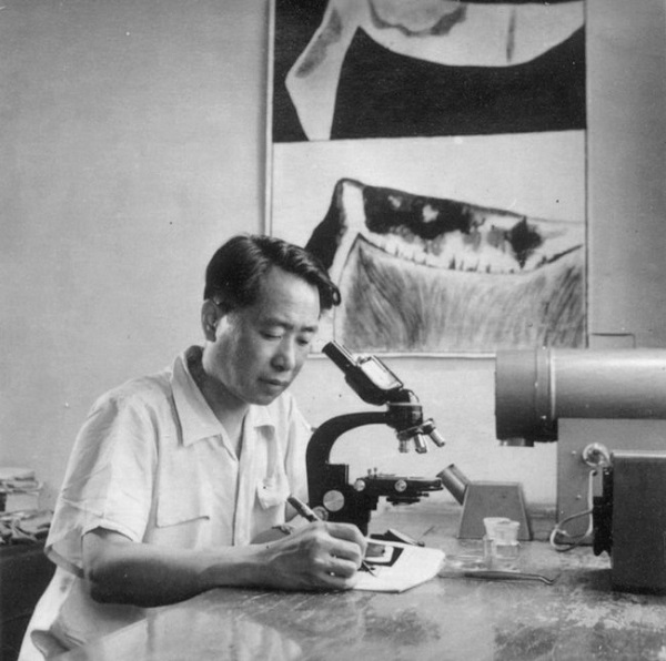 13-1963 當(dāng)時(shí)建成病理研究室_副本.jpg