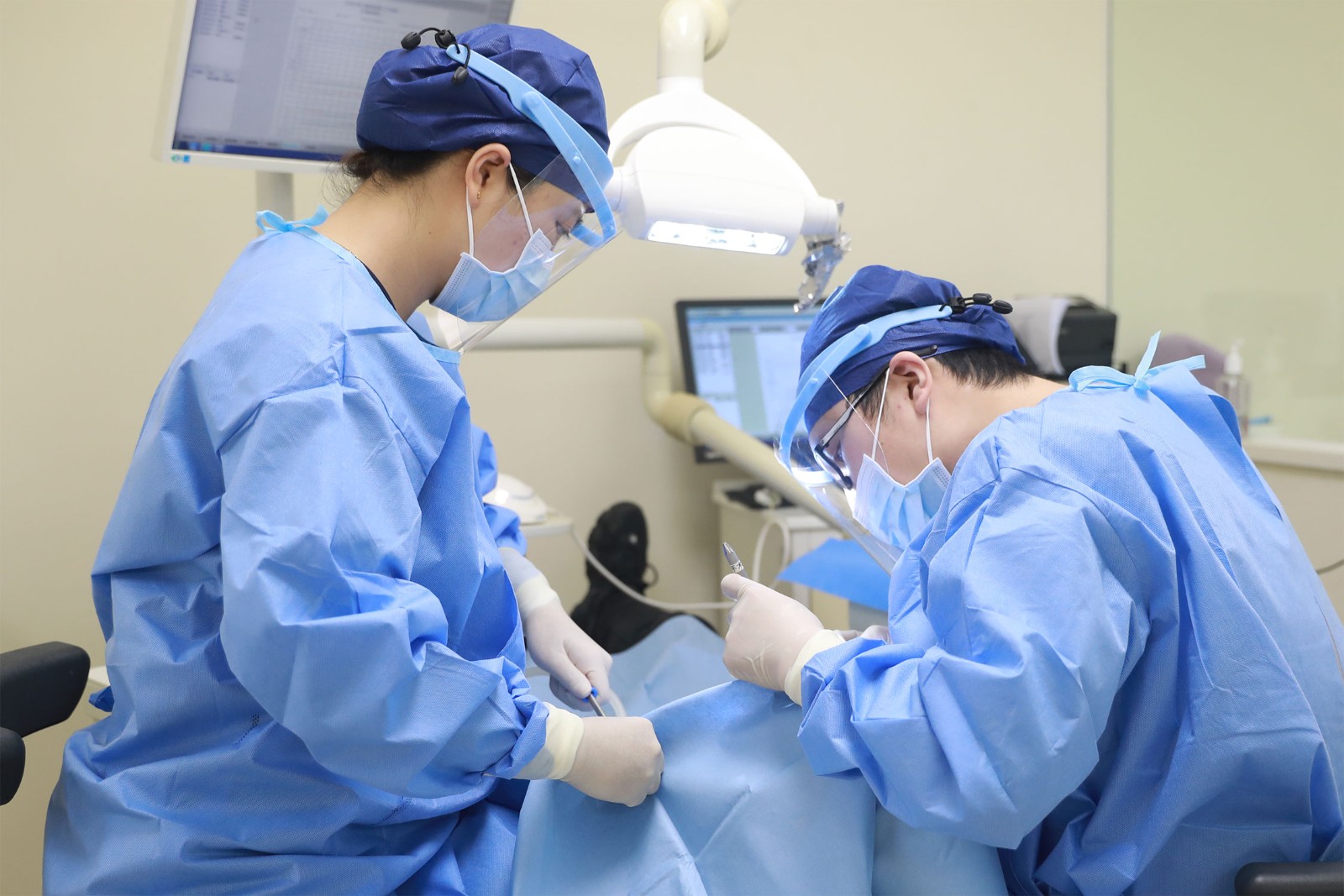 醫(yī)護(hù)配合1.jpg 醫(yī)護(hù)配合1.jpg